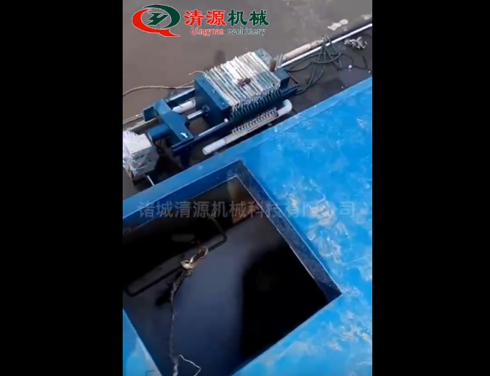 地埋式污水處理設(shè)備安裝現(xiàn)場(chǎng)